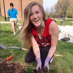 Meet your Posher, Kayla